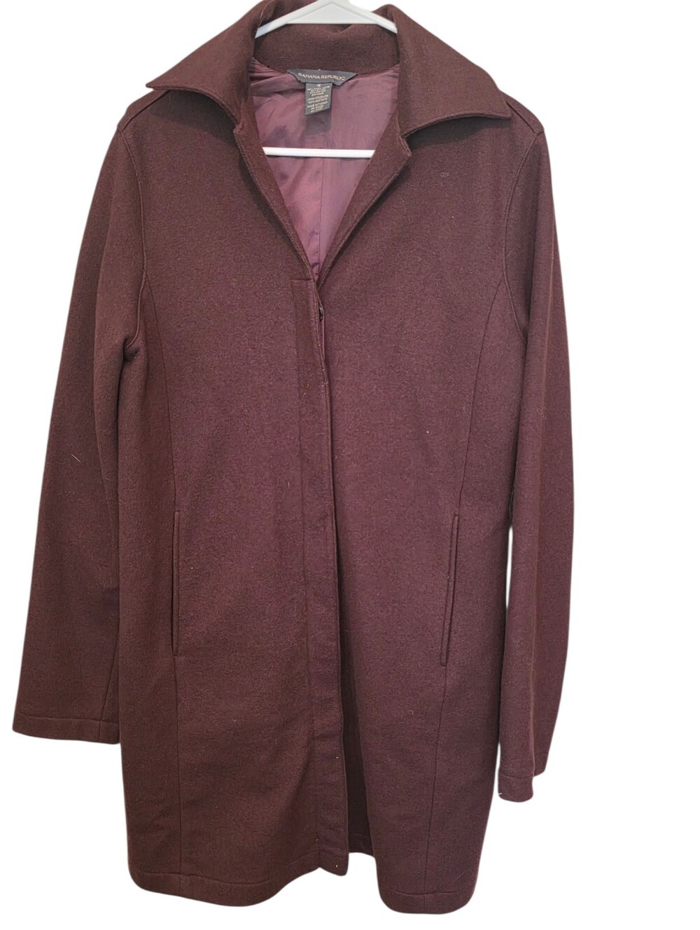 Banana Repuic EUC Burgandy Wool Blend Mid-Length Coat Hidden BuEtton Front Sz M